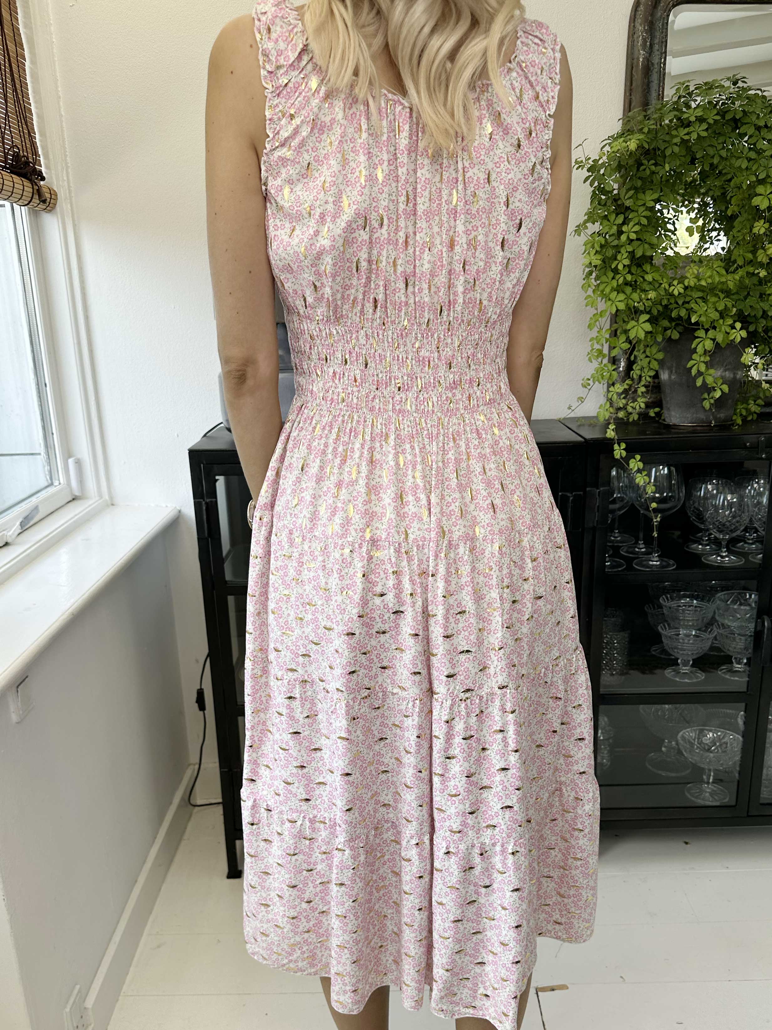 Alicia spring short - Söt blommig klänning i viskos med smock